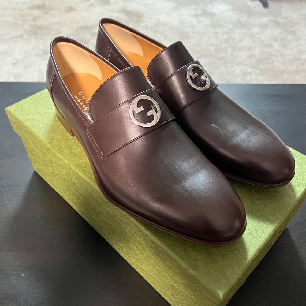 Gucci Interlocking g logo brown leather loafer NIB